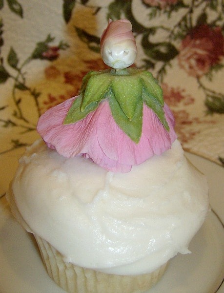 How to make a hollyhock doll and put it on a cupcake with a toothpick