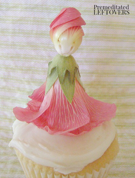 How to use a hollyhock doll as a cupcake topper - decorating cupcakes with edible flowers