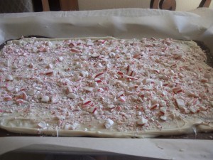 Candy Cane Bark Recipe - Easy Peppermint Bark dark chocolate, white chocolate and candy canes make Candy Cane Bark