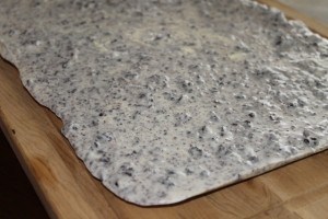 Homemade Gluten-free Cookies and Cream Candy Bars (640x427)