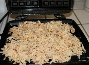 Use a wafflemaker to cook hashbrowns