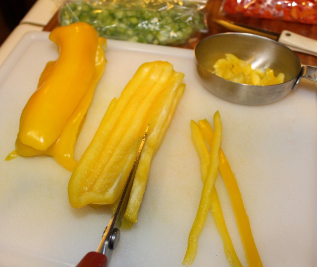 Chop and dice peppers quickly with kitchen scissors