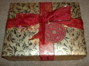Save wrapping paper, make an eco-friendly reusable gift box