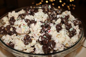 Peppermint Bark Popcorn How to Make Peppermint Bark Popcorn