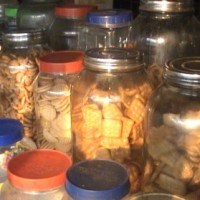 Use Scrap Paper to Cover Jar Lids