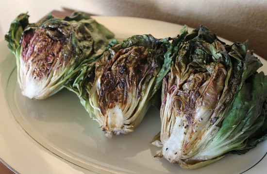 How to grill lettuce - Try it,  it tastes awesome!