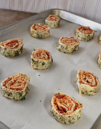 Puff-pastry-Pizza-Wheels-on-lined-cookie-sheet-418x535.jpg