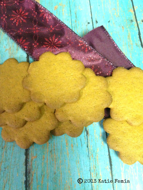 Easy DIY  Wreath Made with Cookies