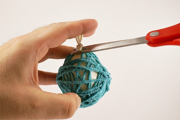 How to make a string Easter egg - step 3