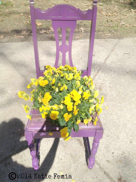  Easy Upcycled Chair Planter - just add flowers!