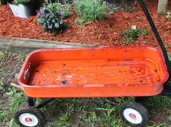 how to make a wagon planter