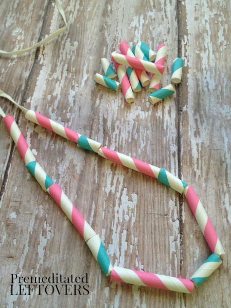 How to create a straw necklace