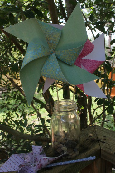 How to Make a Pinwheel - A fun craft for kids!