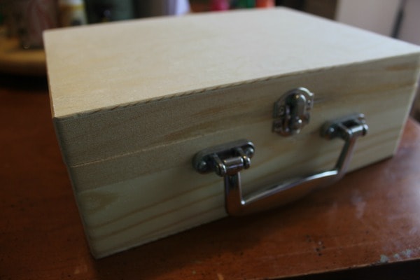 construction travel box - wooden box