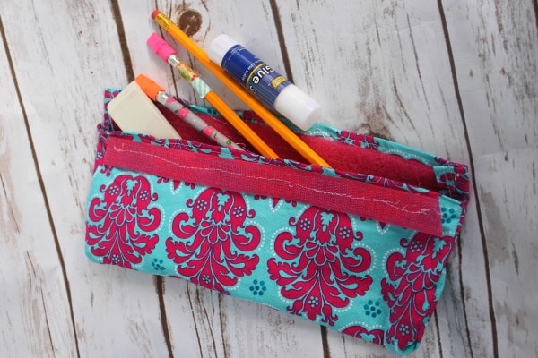 How to sew a pencil pouch - A DIY Pencil Pouch Tutorial