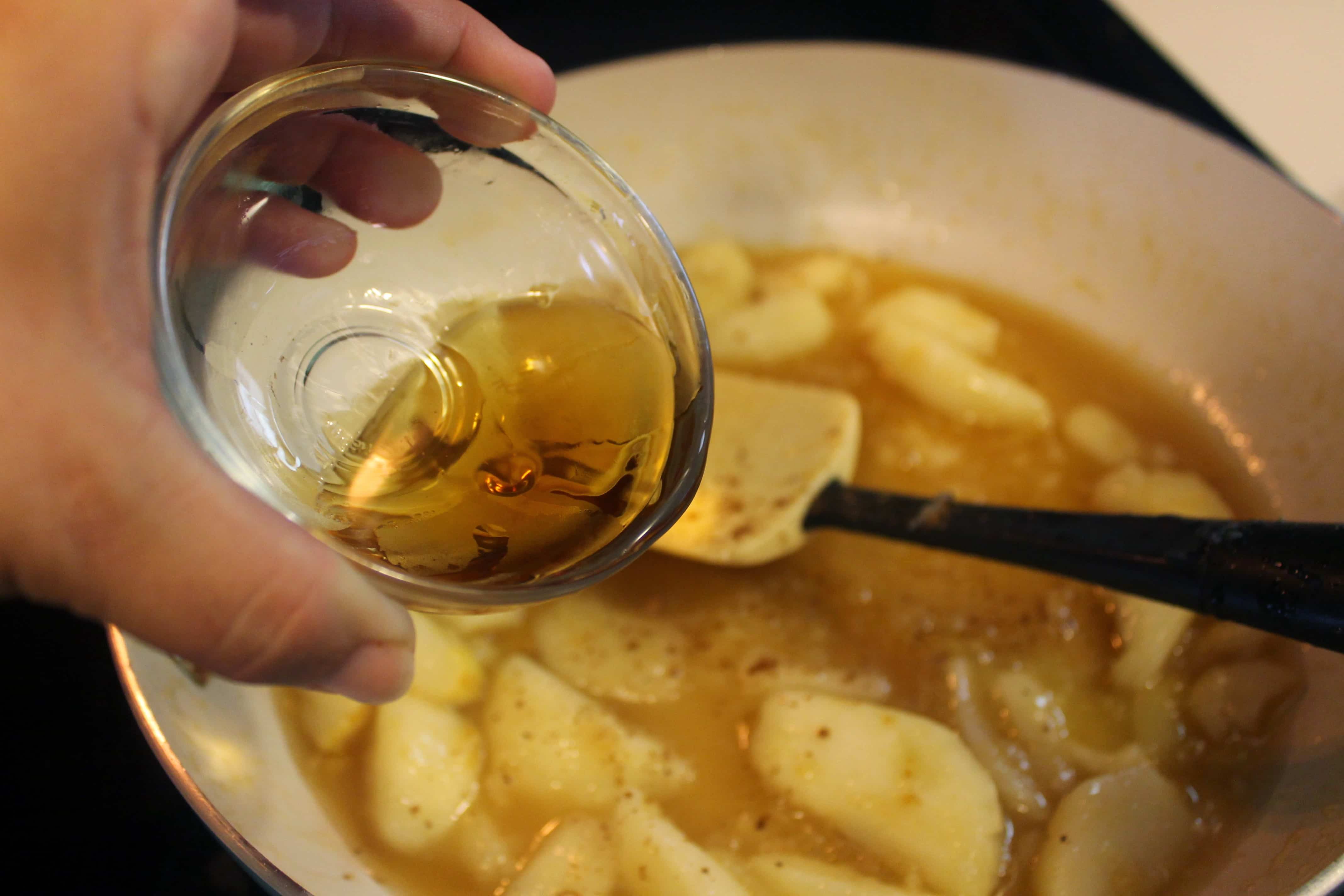 pear-butter-rum-sauce-rum