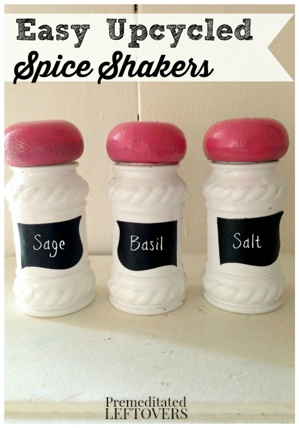 DIY Chalkboard Spice Shakers - Follow this easy tutorial to upgrade old spice shakers with custom chalkboard signs and a new paint job.
