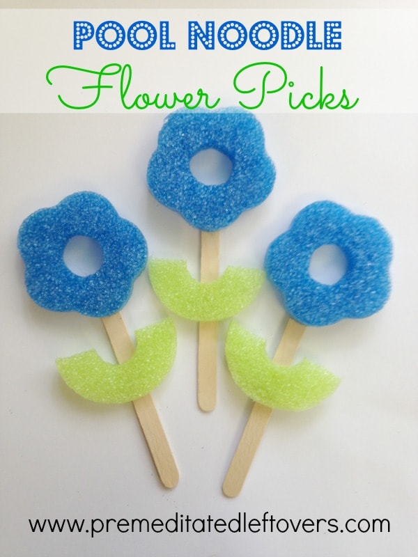 Pool Noodle Flower Craft for Kids - Here is an easy tutorial for making a flower craft from pool noodles and popsicle sticks.