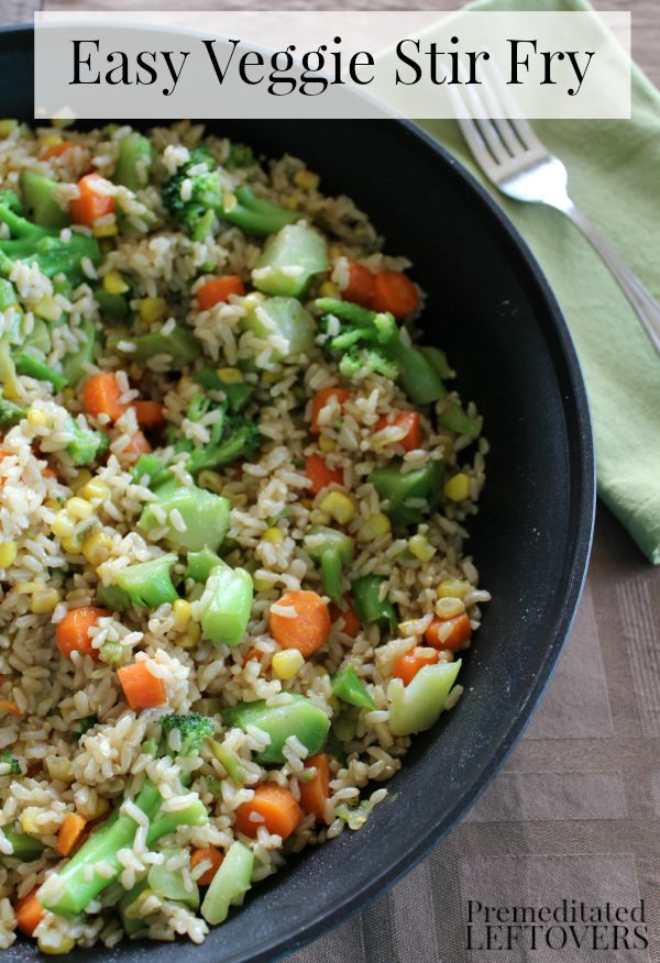 Easy Vegetable Stir Fry Recipe - Looking for a quick and easy meal? This healthy vegetable stir fry recipe is delicious and comes together in minutes!