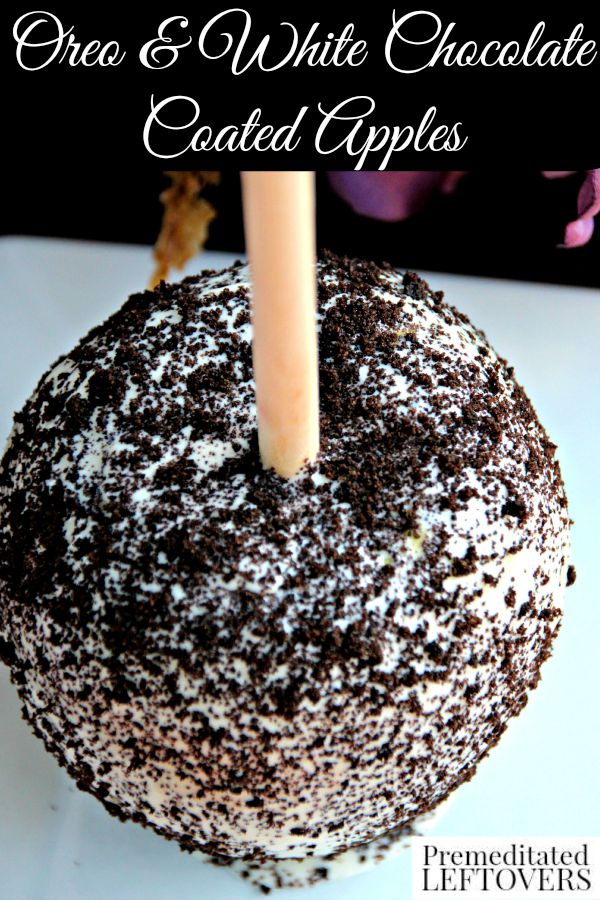 These Oreo & White Chocolate Covered Apples are a great addition to your holiday treats table. They are easy to make, delicious for everyone to enjoy, and of course they display beautifully. 