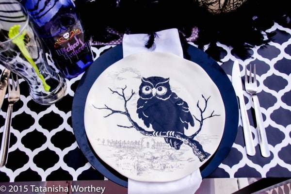 Owl Themed Halloween Tablescape plates