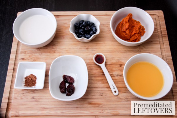 Pumpkin, Blueberry and Date Smoothie ingredients