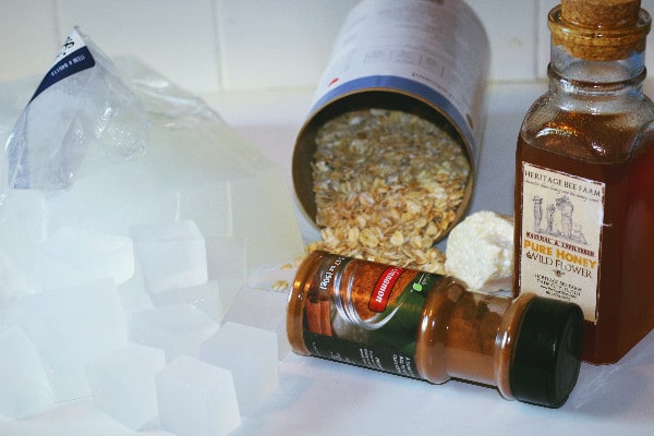 Oatmeal and Honey Moisturizing Bar Soap supplies
