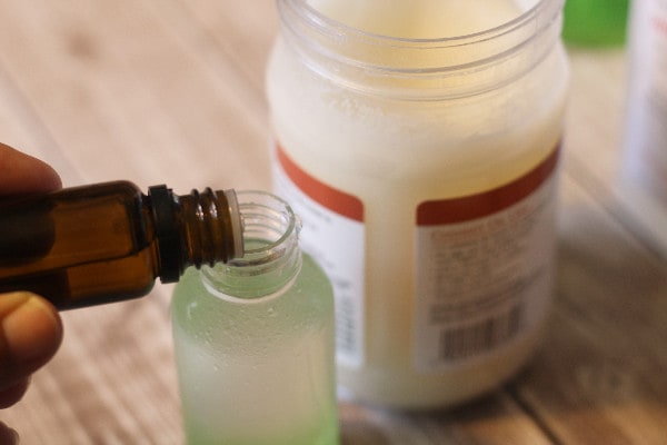 Homemade Soothing Summer Face Mist- mixing in essential oils