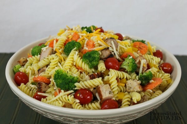 Italian Pasta Salad Recipe with Grilled Pork - A quick and easy summer salad recipe!
