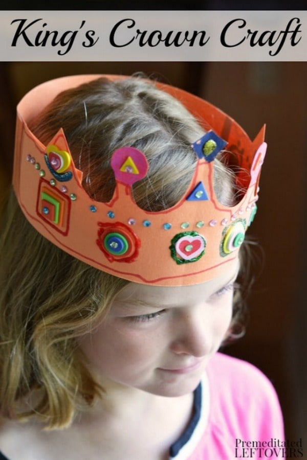 Let your kids be kings or queens for a day with this simple King's Crown Craft. These crowns make fun and frugal accessories for dress up and pretend play!