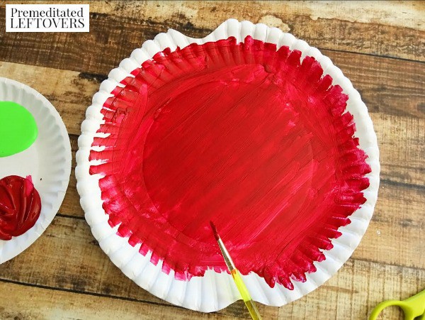 paper plate apple craft for kids-paint plate