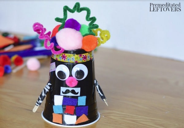 Kids can let their imaginations run wild with this Letter R Robot Craft. It is a fun and frugal way to teach the letter R with scrap craft supplies. 