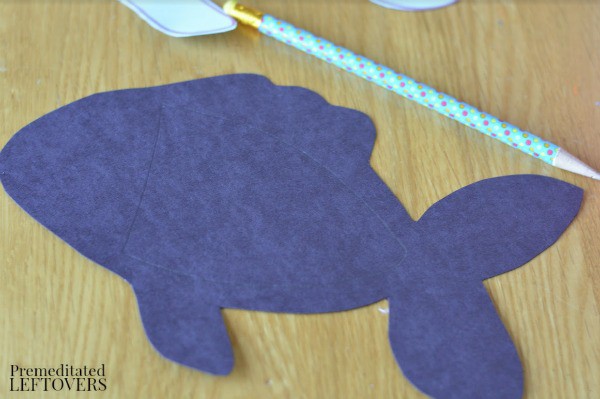 X-Ray Fish Craft for Kids- draw body