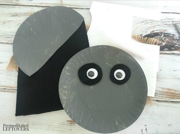 Raccoon Paper Plate Craft- affix googly eyes