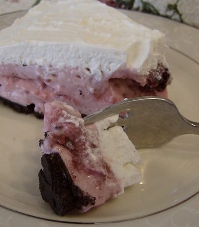 Little Bear's marshmallow Mixed Berry Pie Recipe