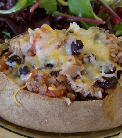 Quick and Easy Chili Stuffed Baked Potatoes Recipe