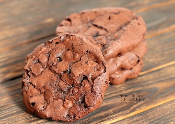 Easy flourless chocolate cookies.