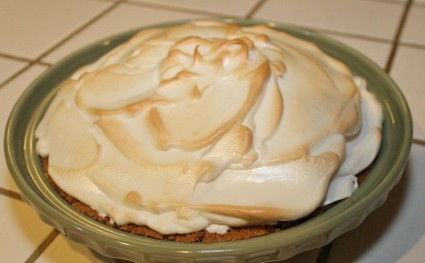 Meringue pie topping recipe and tips