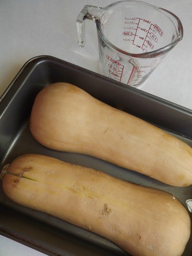 How to make pureed butternut squash baby food - roast the squash