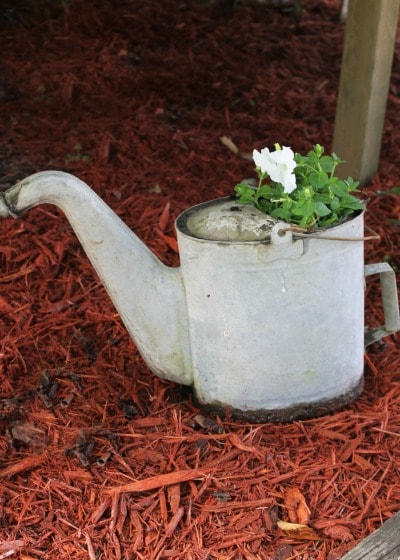 how to make a oil can planter