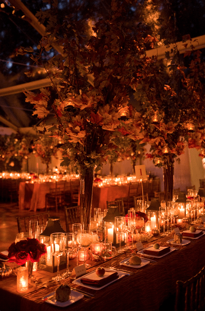 Autumn wedding decor idea at night