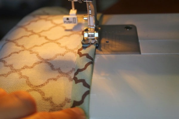DIY Burlap and Fabric Wall Organizer Tutorial - sewing the fabric