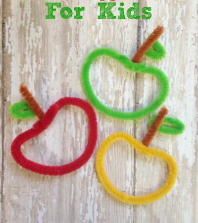 DIY Chenille Apple Craft for Kids- These chenille apples are a cute and frugal way to get into the fall season. Grab the supplies and give this craft a try!