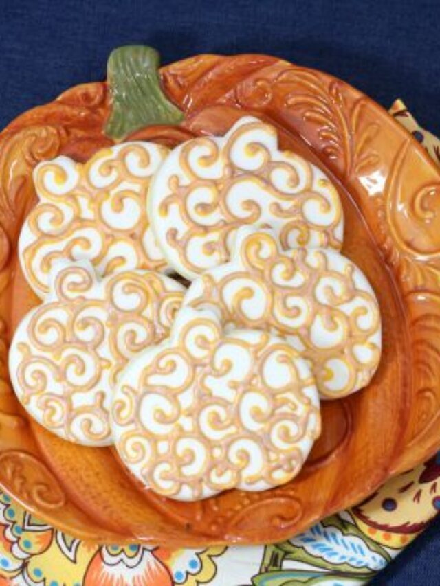 Beautiful Iced Pumpkin Sugar Cookies Story
