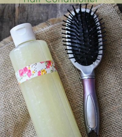 Rosemary Mint Hair Conditioner- Moisturize dry hair with this homemade conditioner. The natural ingredients smell great while adding shine and hydration.
