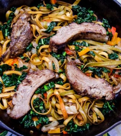 Pork Ribs and Kale Skillet- Here's a quick and easy way to use leftover leftover pork ribs. This skillet recipe is colorful and flavorful!