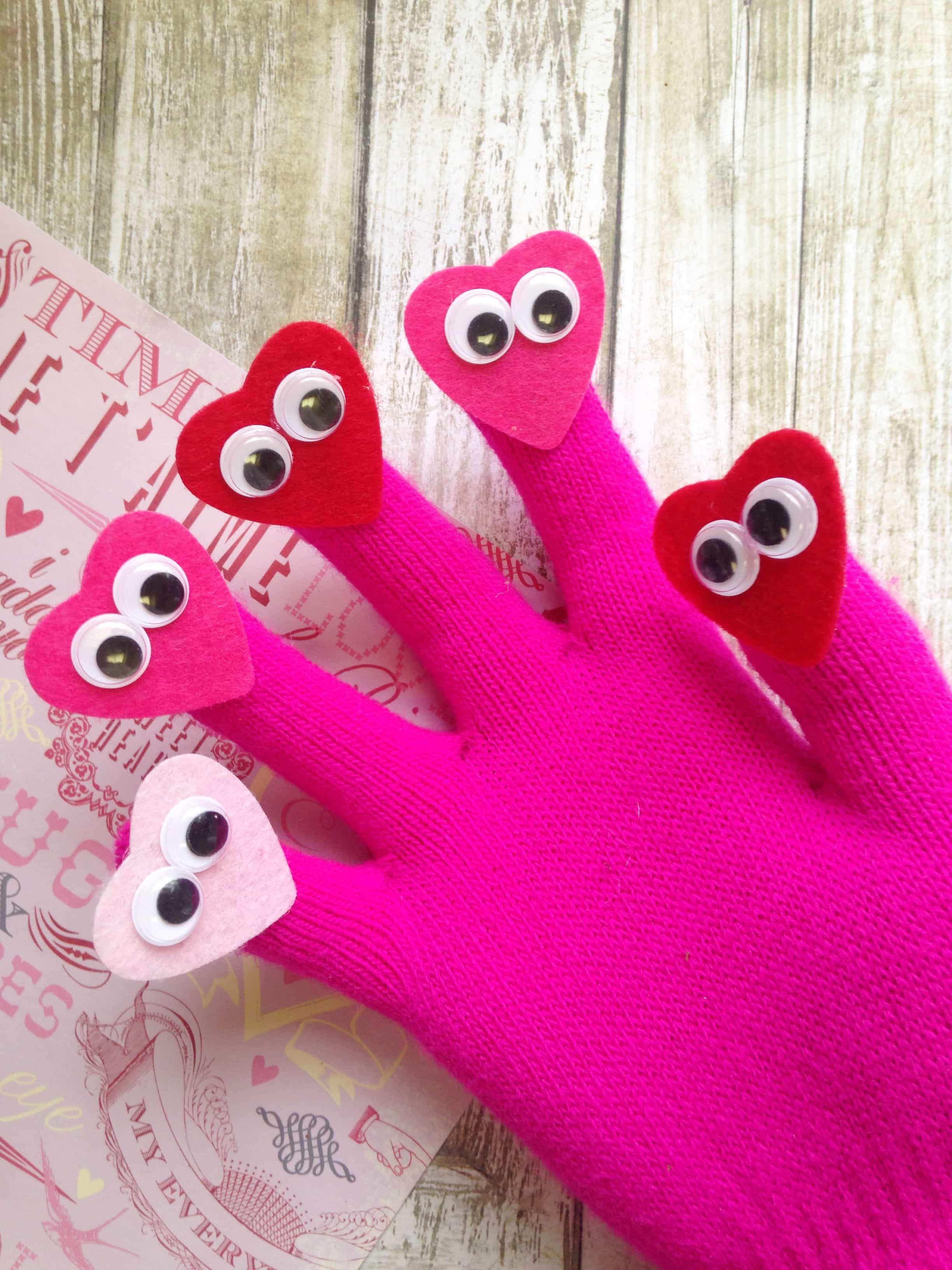 5 Little Sweethearts Homemade Finger Play Gloves final