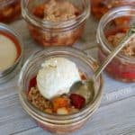 peach and raspberry cobbler recipe in mason jars