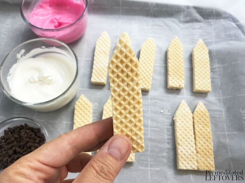 How to cut wafer cookies into pencil shape
