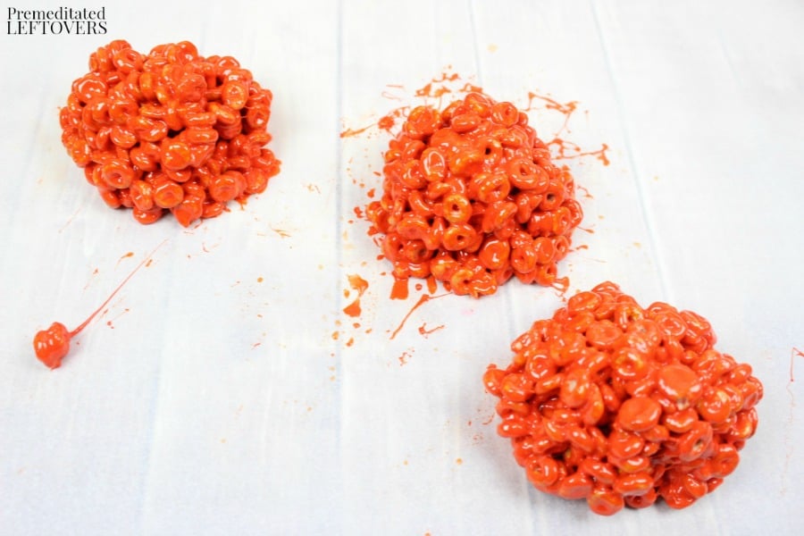 How to make pumpkin spice Cheerio treats